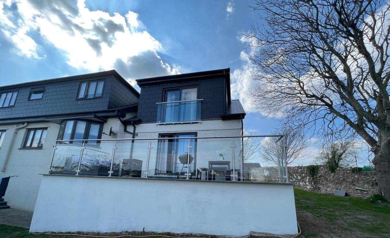 Orchard Lodge -Coastal Retreat, New Build, Village Views, Private Garden And Terrace Saint Brides Major Exterior foto